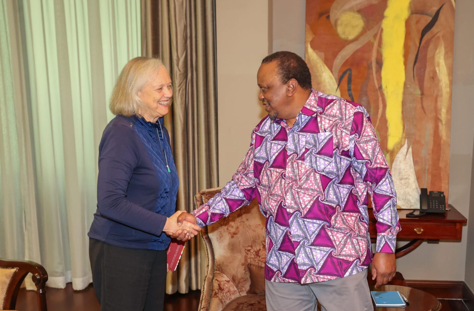 Uhuru Kenyatta with US Ambassador to Kenya Meg Whitman.